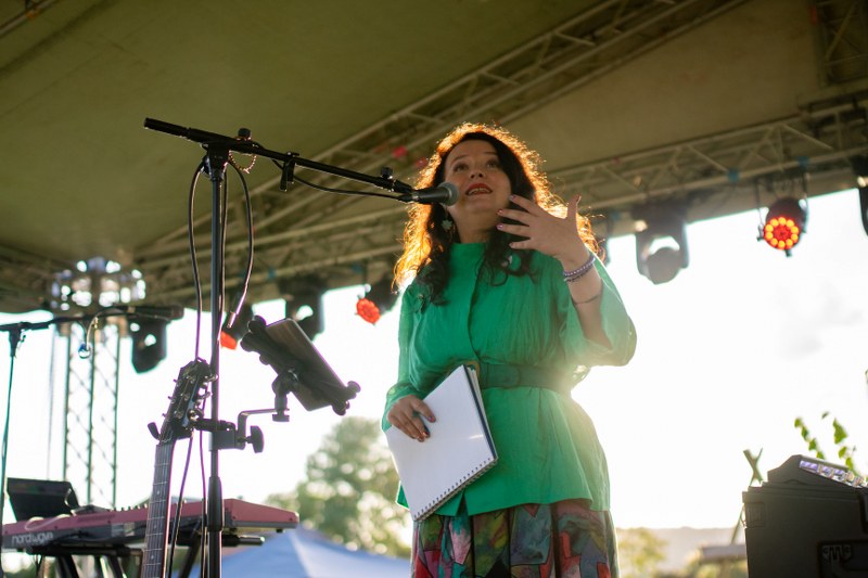 16_800x533.jpg