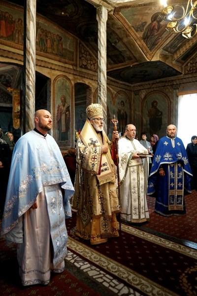 2_400x600.jpg