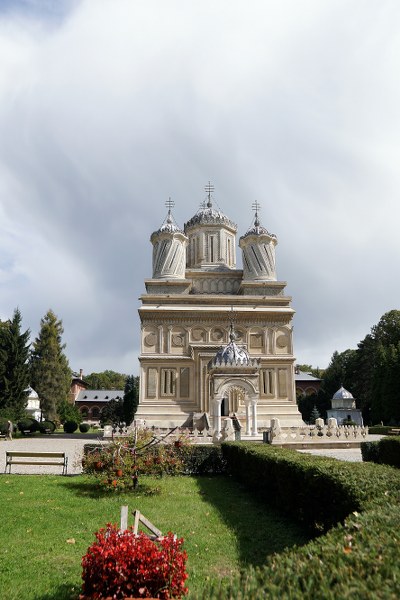 2_400x600.jpg